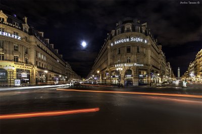 Full moon in Paris 